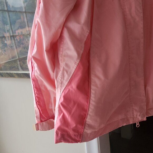 Wind River Rain jacket w/reflective piping, adj hood, pockets & full zipper - Picture 9 of 10